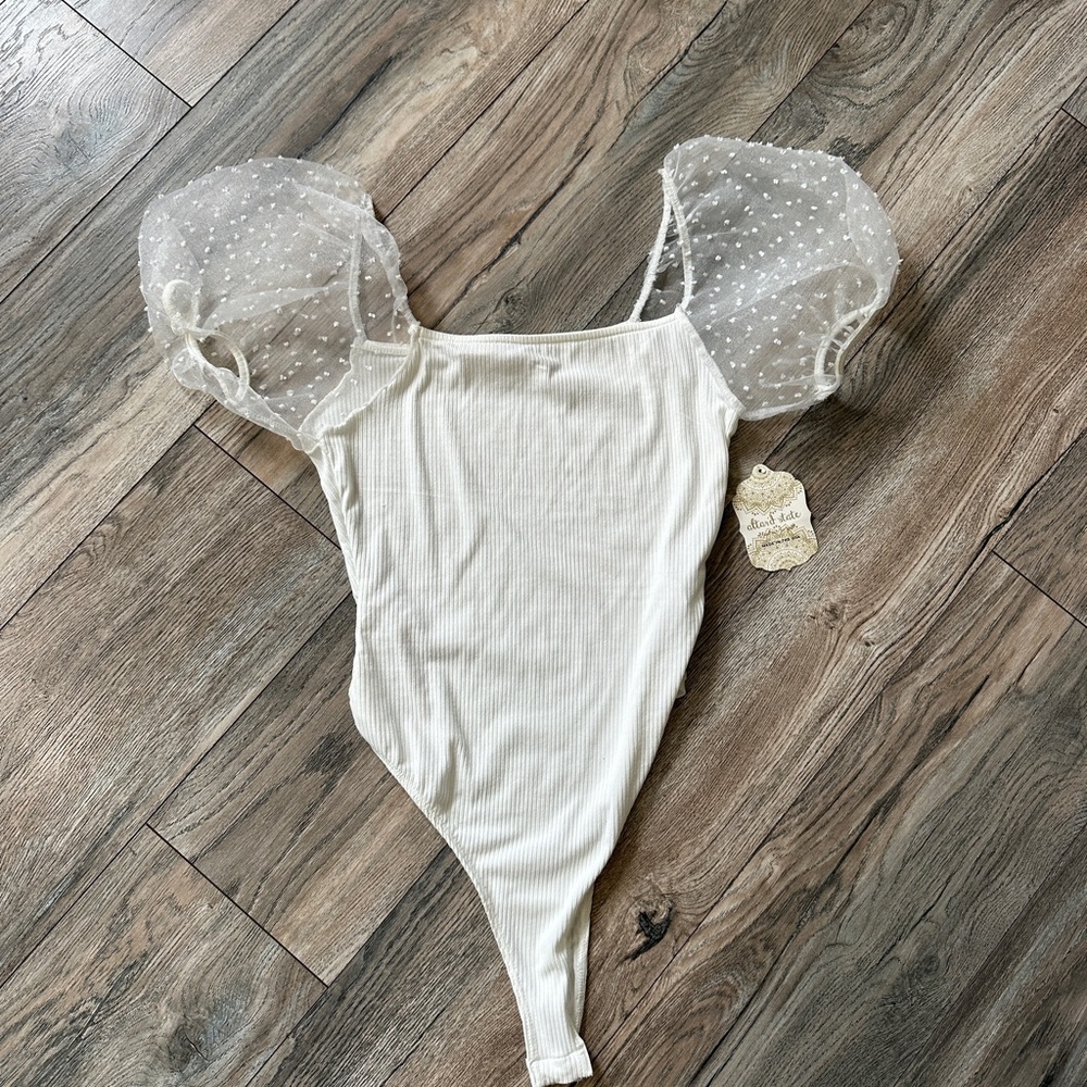 Altar'd State White Asymmetrical Puff Sleeve Bodysuit